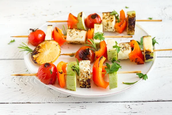 Vegetarisches Grillen Vegetarische Spieße Mit Halloumi Käse Und Gemüse Auf — Stockfoto