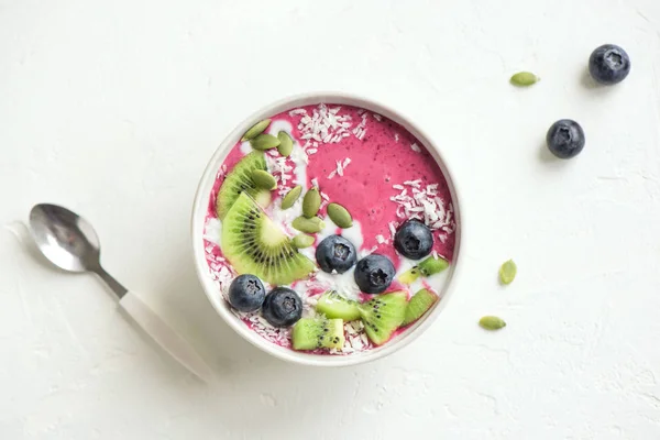 Smoothie Schüssel Mit Frischen Beeren Früchten Samen Und Kokoscreme Für — Stockfoto