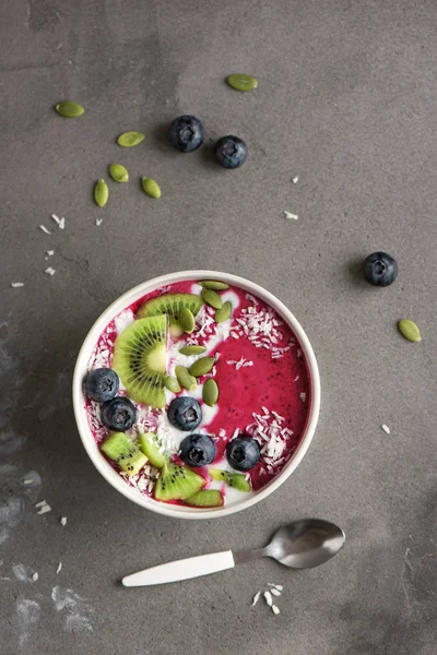 Smoothie Bowl Con Bayas Frescas Frutas Semillas Crema Coco Para — Foto de Stock