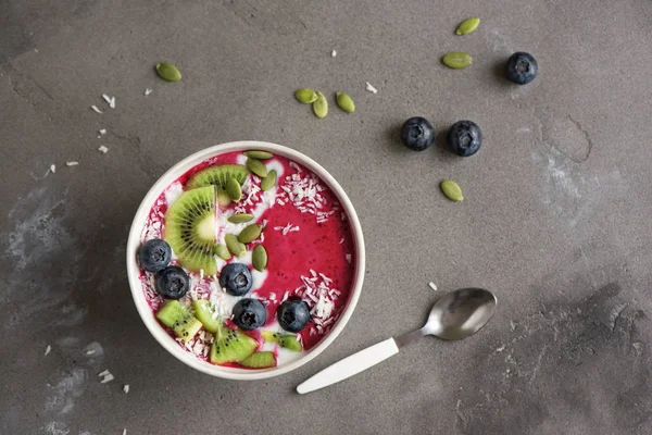 Smoothie Schüssel Mit Frischen Beeren Früchten Samen Und Kokoscreme Für — Stockfoto