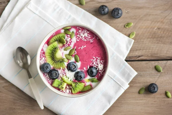 Smoothie Schüssel Mit Frischen Beeren Früchten Samen Und Kokoscreme Für — Stockfoto