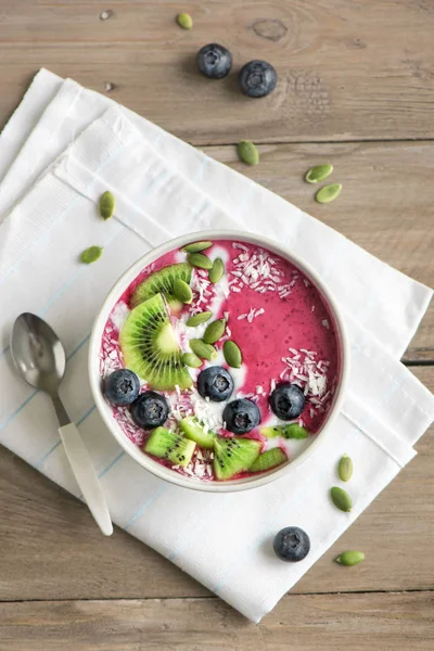 Smoothie Schüssel Mit Frischen Beeren Früchten Samen Und Kokoscreme Für — Stockfoto