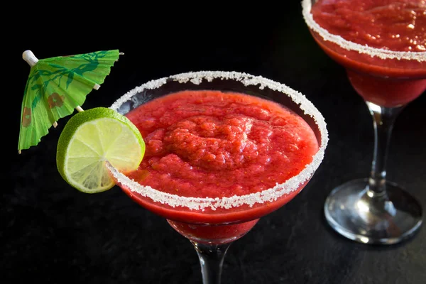 Strawberry Margarita Cocktail Lime Black Stone Table Copy Space Frozen — Stock Photo, Image