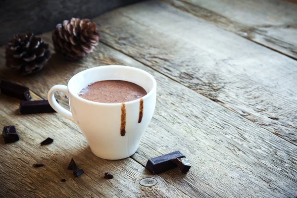 Chocolate Quente Pedaços Chocolate Sobre Fundo Madeira Rústica Bebida Caseira — Fotografia de Stock