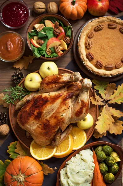 Cena Acción Gracias Con Todos Los Lados Pavo Asado Casero — Foto de Stock