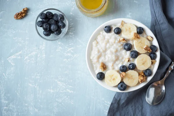 Oatmeal Porridge Walnuts Blueberries Banana Bowl Healthy Organic Breakfast Oats — Stock Photo, Image