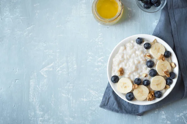 Oatmeal Porridge Walnuts Blueberries Banana Bowl Healthy Organic Breakfast Oats — Stock Photo, Image