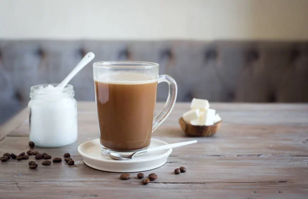 防弹咖啡 混合有机黄油和Mct椰子油 古埃及 酿造的早餐 — 图库照片