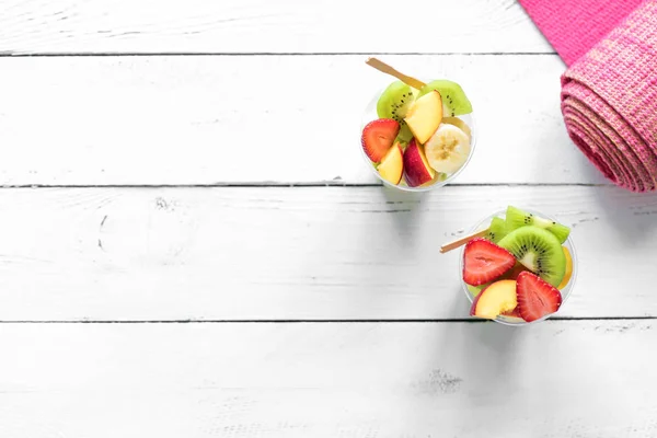 Feminine Sport Healthy Lifestyle Concept Pink Yoga Mat Fruit Berries — Stock Photo, Image