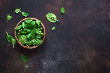 Bebek ıspanak yaprakları