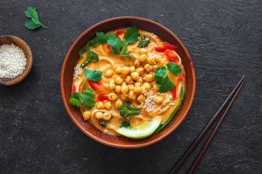 Laksa çorbası