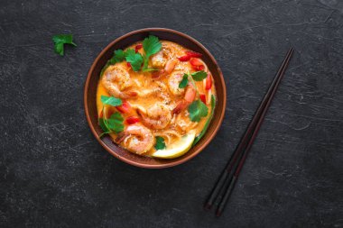 Laksa çorbası