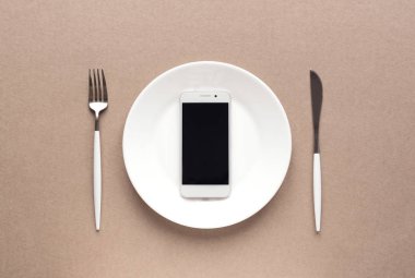 Plaka üzerinde Smartphone