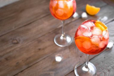 Aperol sprey kokteyli.