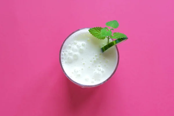 Напій йогурт, аїран — стокове фото
