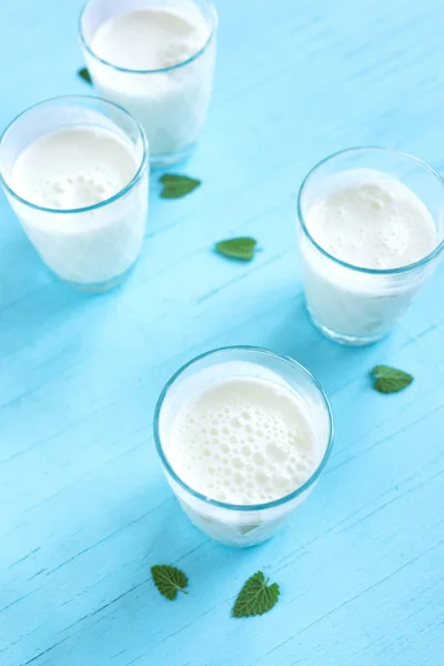 Ayran, zelfgemaakte yoghurtdrank — Stockfoto