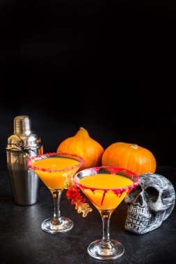 Halloween kabak baharat martini