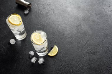 Tom collins kokteyli