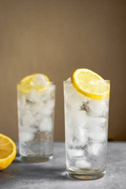Tom collins kokteyli