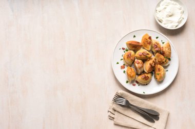 Kızarmış köfte, pierogi