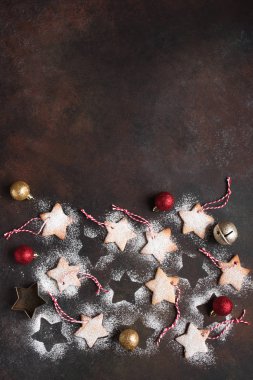 Noel yıldız kurabiye şeklinde