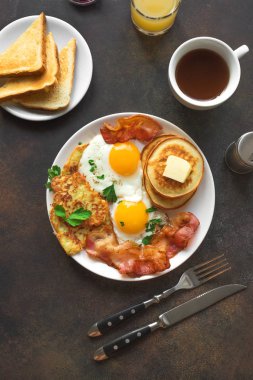 Tam Amerikan Kahvaltısı
