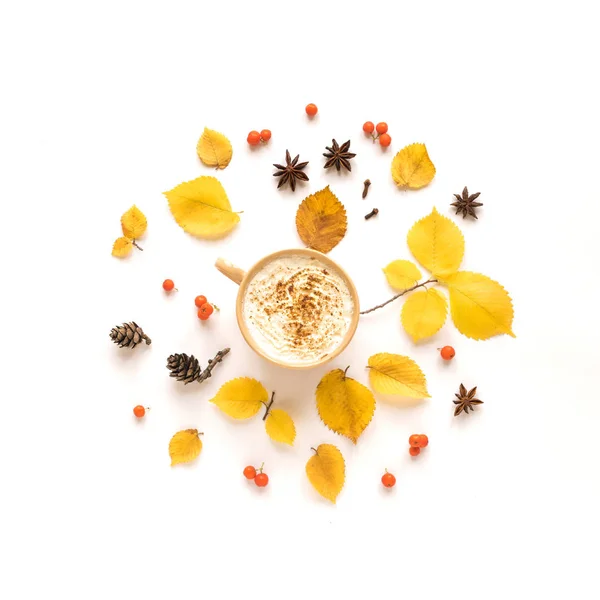 Composição de outono com café — Fotografia de Stock