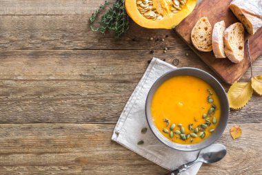 Balkabağı çorbası.