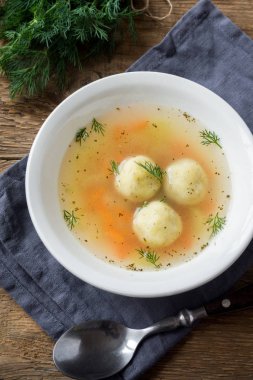 matzoh topu çorbası
