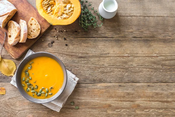 Balkabağı çorbası.