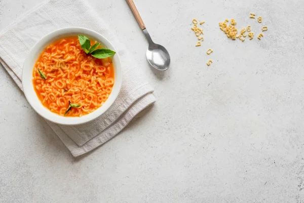 Alfabe Domates Çorbası