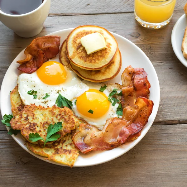 Tam Amerikan Kahvaltısı
