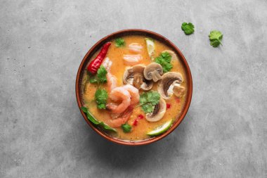 Tom yum kung çorbası