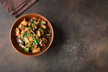 Baharatlı Sebze Güveci