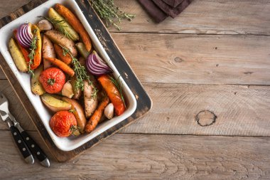 fırın kavrulmuş sebzeler