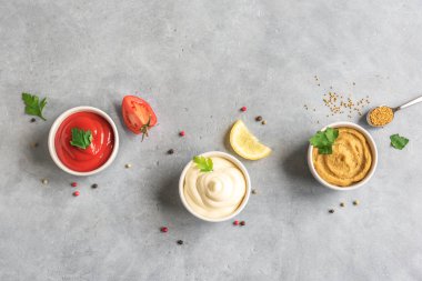 Ketçap, mayonez, hardal.