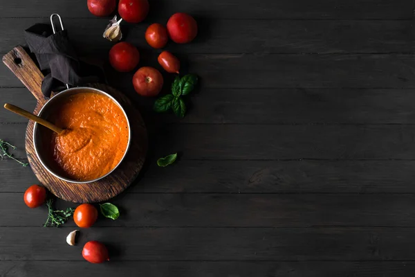 Homemade Tomato Sauce Cooking Pan Ingredients Rustic Wooden Table Top — Stock Photo, Image