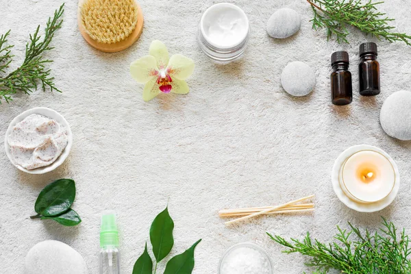 Natural Skin Care Spa Set Sfondo Bianco Morbido Asciugamano Con — Foto Stock