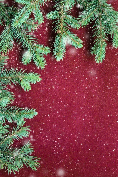 Weihnachtsdekoration Hintergrund Mit Schneeflocken Der Nähe Frische Natürliche Zweige Des — Stockfoto