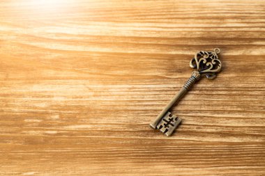ahşap zemin üzerinde Vintage anahtar