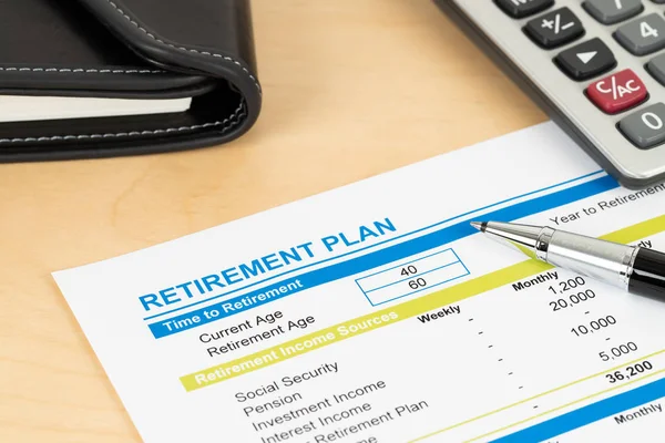 Retirement Plan Calculator Document Mock — Stock Photo, Image