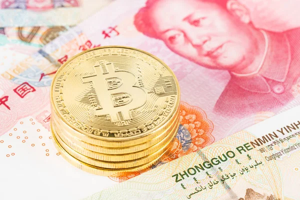Jeton Bitcoin Sur Argent Des Billets Banque Yuan Chinois — Photo