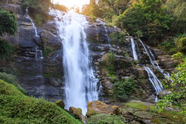 Wachirathan şelale, Doi Inthanon Milli Parkı, Chiang Mai, Tayland