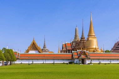 Wat Phra Kaew ya da Grand Palac 'taki Zümrüt Buddha Tapınağı