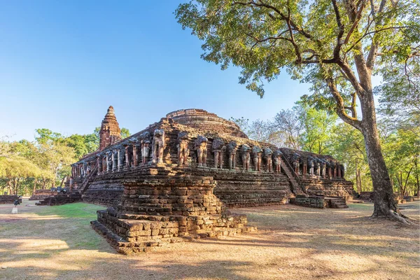 Wat Chang Rob templo em Kamphaeng Phet Parque Histórico, UNESCO W — Fotografia de Stock