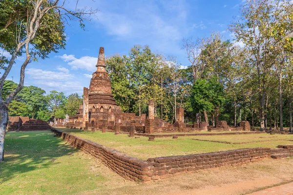 Wat Phra Kaeo templo em Kamphaeng Phet Parque Histórico, UNESCO W — Fotografia de Stock