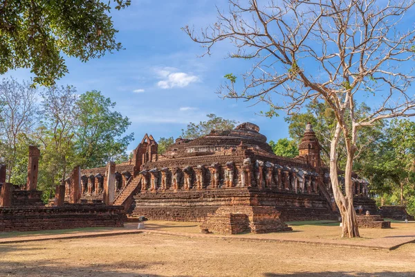 Wat Chang Rob templo em Kamphaeng Phet Parque Histórico, UNESCO W — Fotografia de Stock