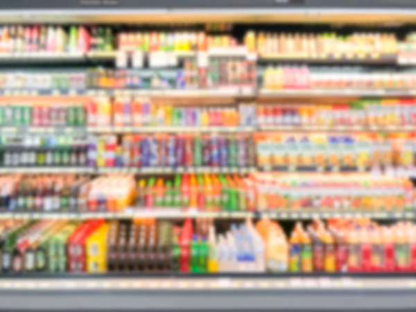 Abstract wazig moderne retail supermarkt gangpad planken gekoeld — Stockfoto