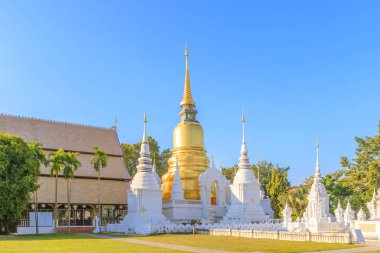 Tayland 'ın kuzeyindeki Chiang Mai' deki Wat Suan Dok Tapınağı 'ndaki pagodas.