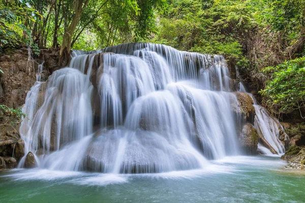 Huai Mae Khamin Cachoeira nível 3, Khuean Srinagarindra Nacional — Fotografia de Stock